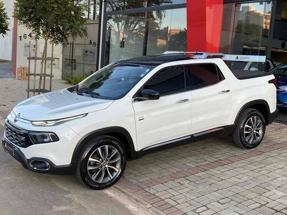 FIAT TORO 2.0 16V TURBO DIESEL VOLCANO 4WD AT9